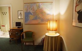 Adrian Hotel